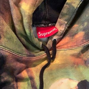 Supreme sweatshirt